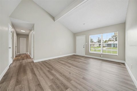 Casa en venta en Kissimmee, Florida, 3 dormitorios, 129.13 m2 № 2356379 - foto 3