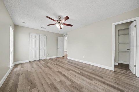 Casa en venta en Kissimmee, Florida, 3 dormitorios, 129.13 m2 № 2356379 - foto 9