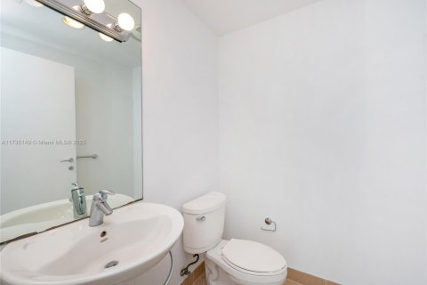 Купить кондоминиум в Майами, Флорида 1 спальня, 68.1м2, № 1985028 - фото 10