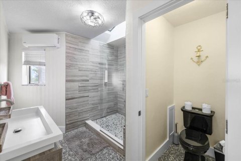 House in Hernando Beach, Florida 2 bedrooms, 129.32 sq.m. № 2120009 - photo 25