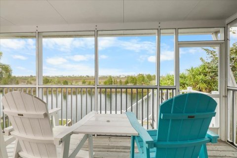 House in Hernando Beach, Florida 2 bedrooms, 129.32 sq.m. № 2120009 - photo 13