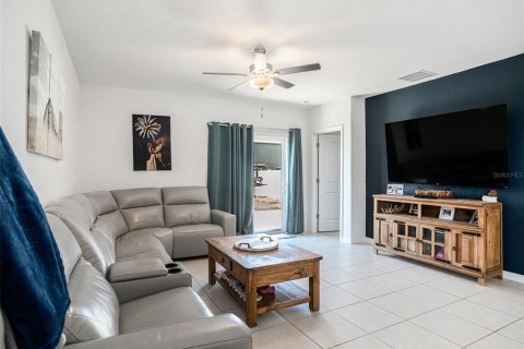 House in Wimauma, Florida 5 bedrooms, 221.94 sq.m. № 1910641 - photo 18
