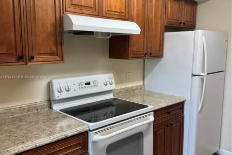 Condominio en venta en Boynton Beach, Florida, 1 dormitorio, 71.35 m2 № 1696227 - foto 24