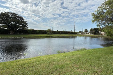 Condominio en venta en Boynton Beach, Florida, 1 dormitorio, 71.35 m2 № 1696227 - foto 14