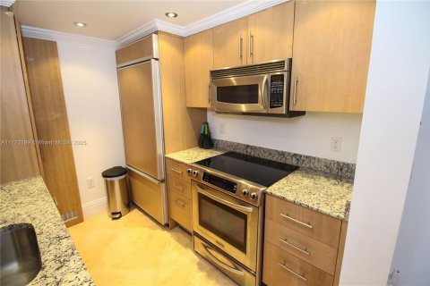 Copropriété à vendre à Bal Harbour, Floride: 2 chambres, 98.1 m2 № 1867904 - photo 28