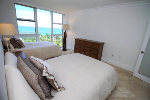 Copropriété à vendre à Bal Harbour, Floride: 2 chambres, 98.1 m2 № 1867904 - photo 22