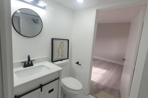 Купить кондоминиум в Лейк-Уорт, Флорида 5 комнат, 104.98м2, № 2086333 - фото 9