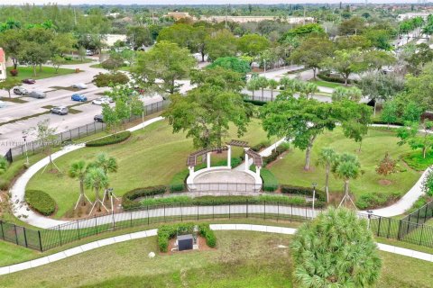 Condo in Sunrise, Florida, 2 bedrooms  № 1764319 - photo 27