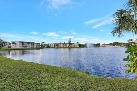 Condo in Sunrise, Florida, 2 bedrooms  № 1764319 - photo 21