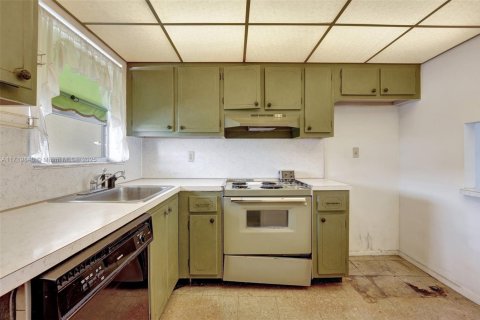 Condo in Sunrise, Florida, 2 bedrooms  № 1764319 - photo 4