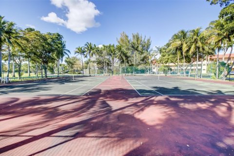 Condo in Sunrise, Florida, 2 bedrooms  № 1764319 - photo 23