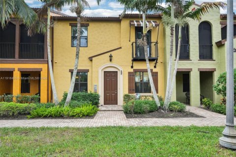 Condo in Naples, Florida, 2 bedrooms  № 1973572 - photo 2
