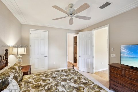 Condo in Naples, Florida, 2 bedrooms  № 1973572 - photo 14