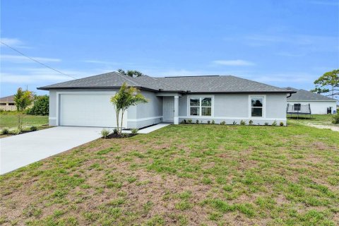 Casa en Cape Coral, Florida 3 dormitorios, 121.7 m2 № 2121300