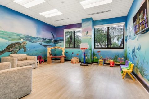 Condo in Miami, Florida, 2 bedrooms № 1926219 - photo 21