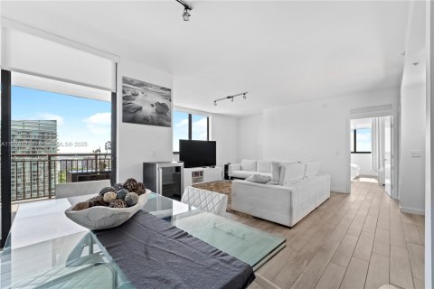 Condo in Miami, Florida, 2 bedrooms № 1926219 - photo 18