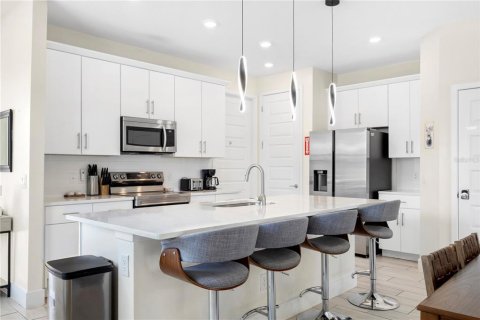 Touwnhouse à vendre à Kissimmee, Floride: 3 chambres, 154.12 m2 № 2226463 - photo 13