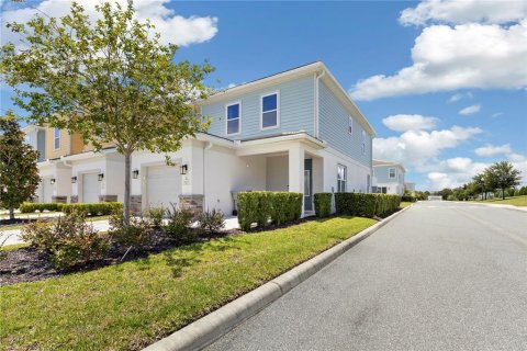 Adosado en Kissimmee, Florida 3 dormitorios, 154.12 m2 № 2226463