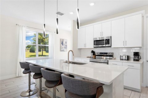 Touwnhouse à vendre à Kissimmee, Floride: 3 chambres, 154.12 m2 № 2226463 - photo 15