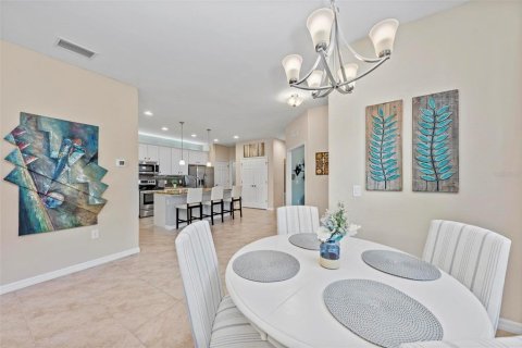 House in Venice, Florida 2 bedrooms, 140.75 sq.m. № 1915693 - photo 13