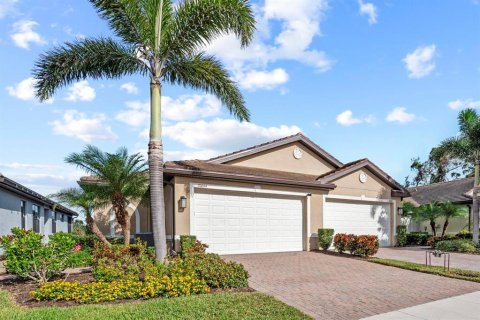 House in Venice, Florida 2 bedrooms, 140.75 sq.m. № 1915693 - photo 1