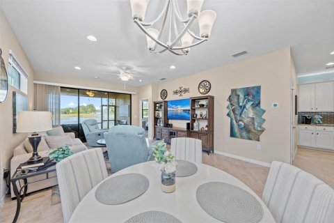 House in Venice, Florida 2 bedrooms, 140.75 sq.m. № 1915693 - photo 8
