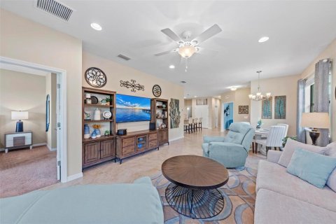 House in Venice, Florida 2 bedrooms, 140.75 sq.m. № 1915693 - photo 12