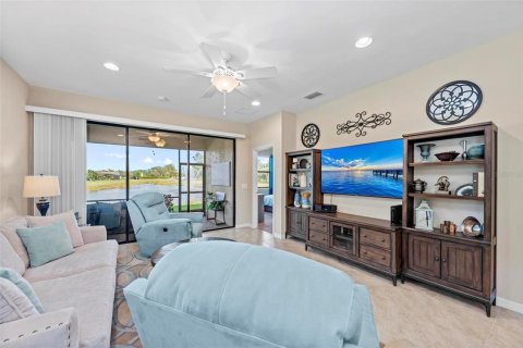 House in Venice, Florida 2 bedrooms, 140.75 sq.m. № 1915693 - photo 9