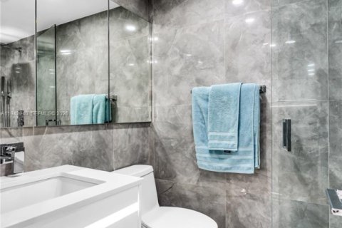 Copropriété à vendre à Hallandale Beach, Floride: 2 chambres, 99.87 m2 № 1999027 - photo 24