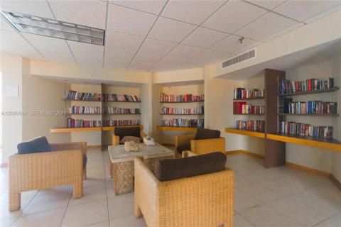 Condominio en alquiler en Miami Beach, Florida, 1 dormitorio, 95.69 m2 № 2339949 - foto 18