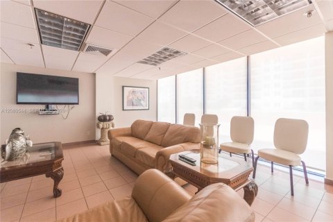 Condominio en alquiler en Miami Beach, Florida, 1 dormitorio, 95.69 m2 № 2339949 - foto 24