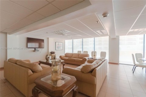 Condominio en alquiler en Miami Beach, Florida, 1 dormitorio, 95.69 m2 № 2339949 - foto 22
