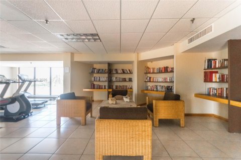 Condominio en alquiler en Miami Beach, Florida, 1 dormitorio, 95.69 m2 № 2339949 - foto 17