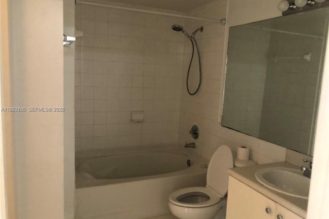 Copropriété à louer à Miami, Floride: 1 chambre, 63.64 m2 № 2024211 - photo 6