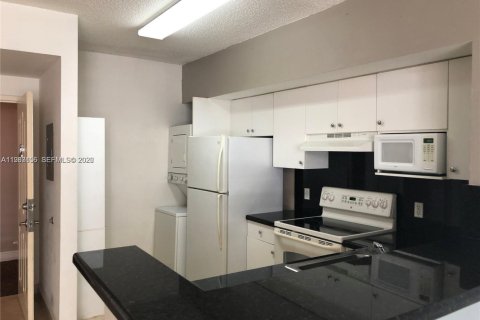 Copropriété à louer à Miami, Floride: 1 chambre, 63.64 m2 № 2024211 - photo 3