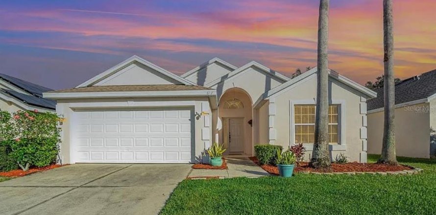 House in Davenport, Florida 3 bedrooms, 140.65 sq.m. № 1907975