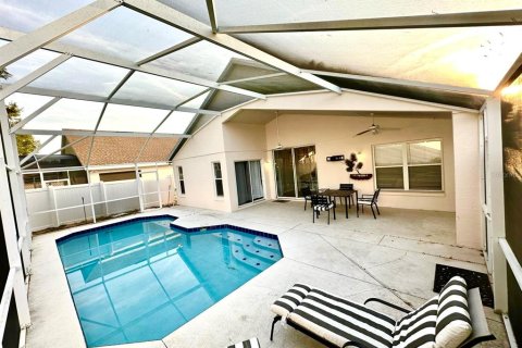 House in Davenport, Florida 3 bedrooms, 140.65 sq.m. № 1907975 - photo 13