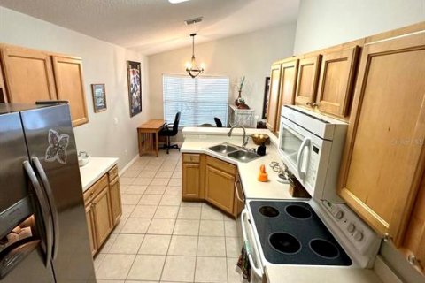 House in Davenport, Florida 3 bedrooms, 140.65 sq.m. № 1907975 - photo 6