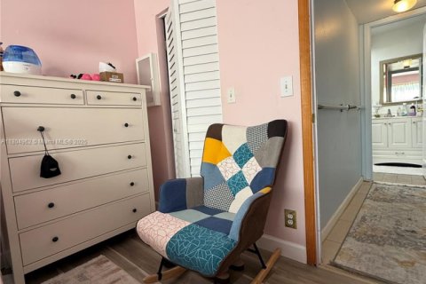 Condominio en venta en Sunrise, Florida, 1 dormitorio, 59.46 m2 № 1957403 - foto 4