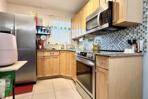 Condominio en venta en Sunrise, Florida, 1 dormitorio, 59.46 m2 № 1957403 - foto 5