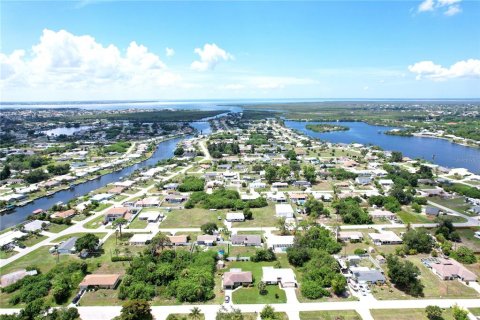 Villa ou maison à vendre à Port Charlotte, Floride: 2 chambres, 104.89 m2 № 2157482 - photo 25