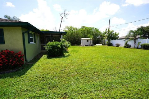 Villa ou maison à vendre à Port Charlotte, Floride: 2 chambres, 104.89 m2 № 2157482 - photo 5