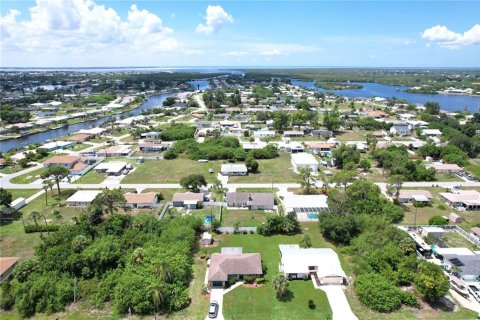 Villa ou maison à vendre à Port Charlotte, Floride: 2 chambres, 104.89 m2 № 2157482 - photo 24