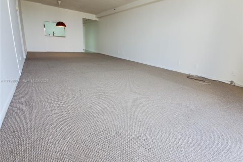 Copropriété à vendre à Miami Beach, Floride: 2 chambres, 121.24 m2 № 1624289 - photo 2