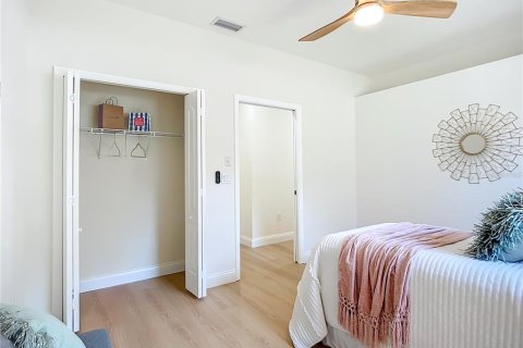 House in Sarasota, Florida 3 bedrooms, 204.85 sq.m. № 2218009 - photo 24