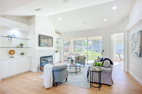 House in Sarasota, Florida 3 bedrooms, 204.85 sq.m. № 2218009 - photo 2