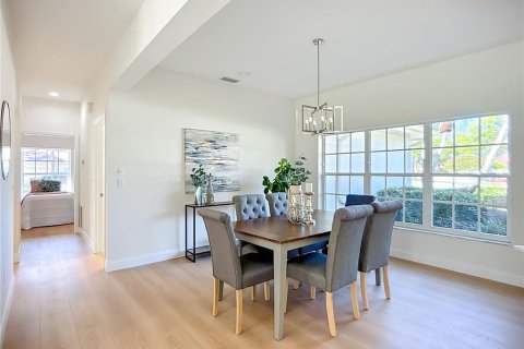 House in Sarasota, Florida 3 bedrooms, 204.85 sq.m. № 2218009 - photo 5