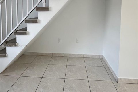 Copropriété à louer à Hialeah, Floride: 2 chambres, 77.48 m2 № 2067199 - photo 27