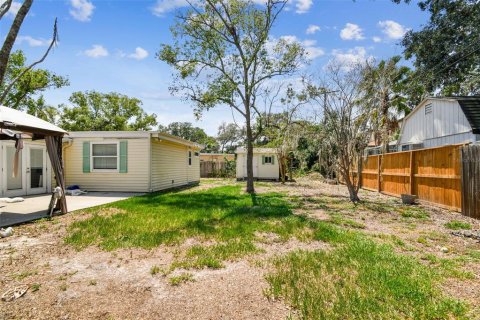 House in Tampa, Florida 4 bedrooms, 178 sq.m. № 1788066 - photo 16