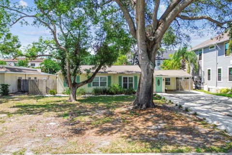 House in Tampa, Florida 4 bedrooms, 178 sq.m. № 1788066 - photo 19